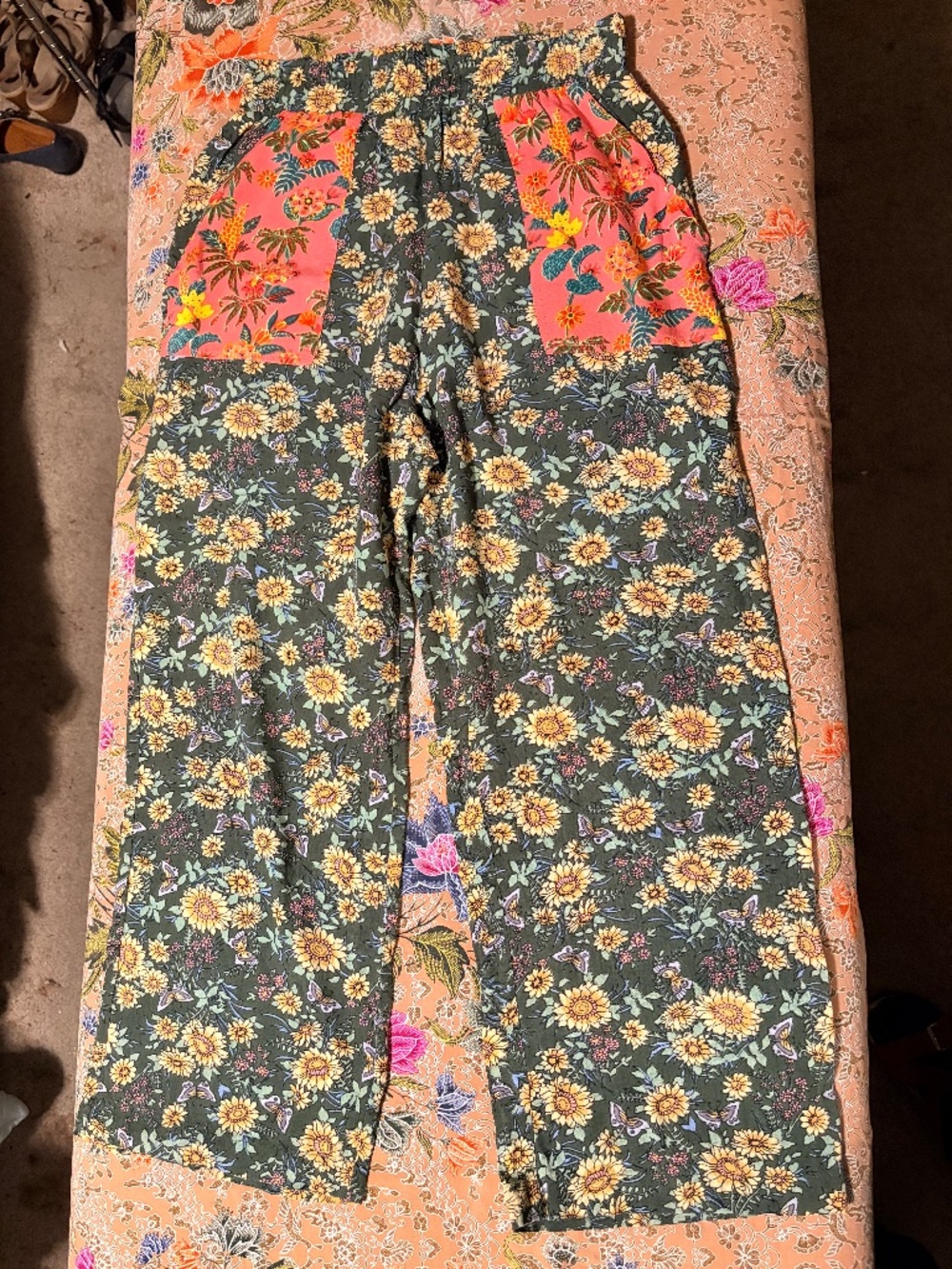 Natural Life Beckett Floral Print Crop Pant small